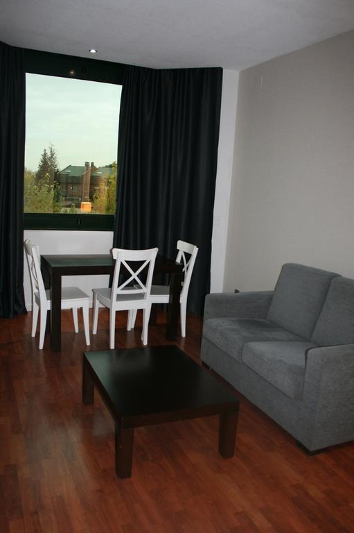 Apartamentos Th Las Rozas Exterior photo