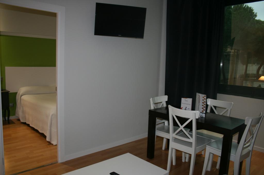 Apartamentos Th Las Rozas Exterior photo